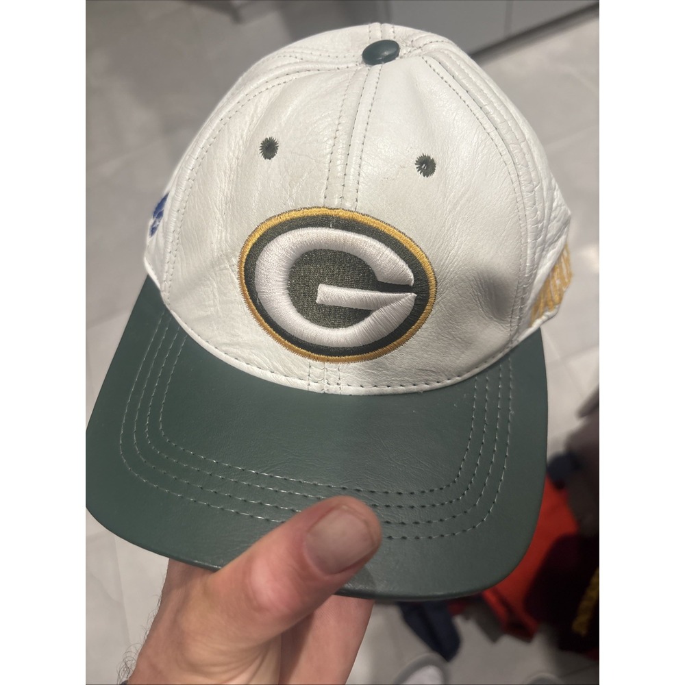 VINTAGE Green Bay Packers Hat Cap Adult Snap Back White Modern Leather Football